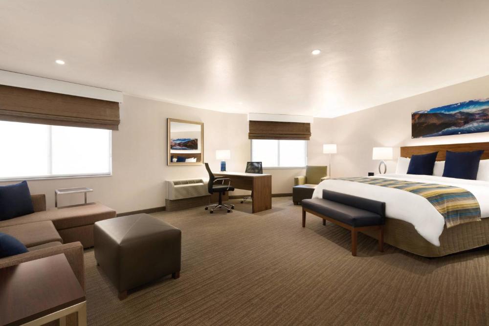 King Room with Sofa Bed interior
